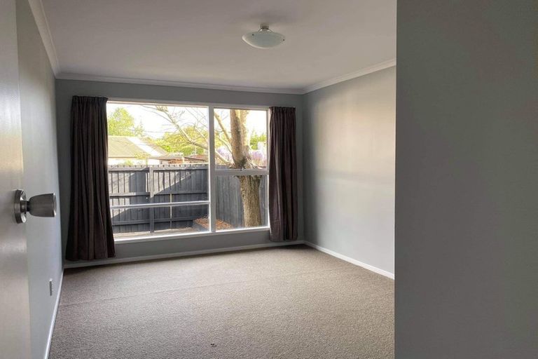 Photo of property in 1/23 Branksome Place, Parklands, Christchurch, 8083