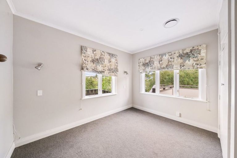 Photo of property in 4 Omar Street, Khandallah, Wellington, 6035