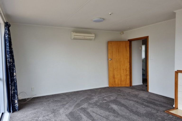 Photo of property in 126 Corinna Street, Waitangirua, Porirua, 5024