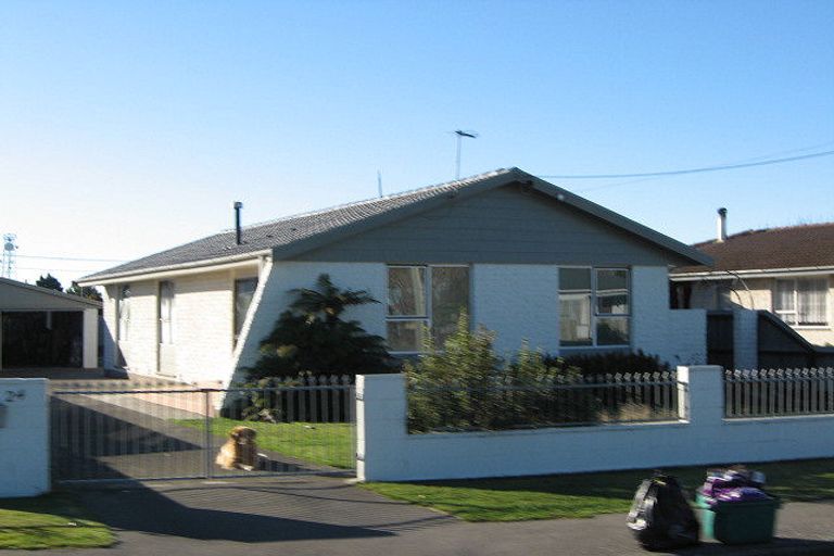 Photo of property in 24 Brixton Street, Islington, Christchurch, 8042