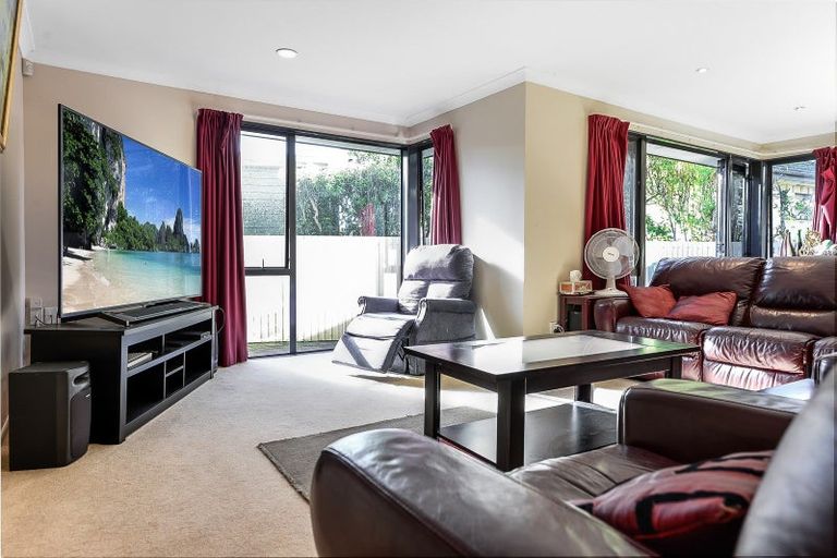 Photo of property in 18c Alison Street, Hamilton Lake, Hamilton, 3204