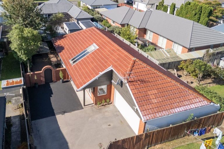 Photo of property in 2/116 Yaldhurst Road, Sockburn, Christchurch, 8042