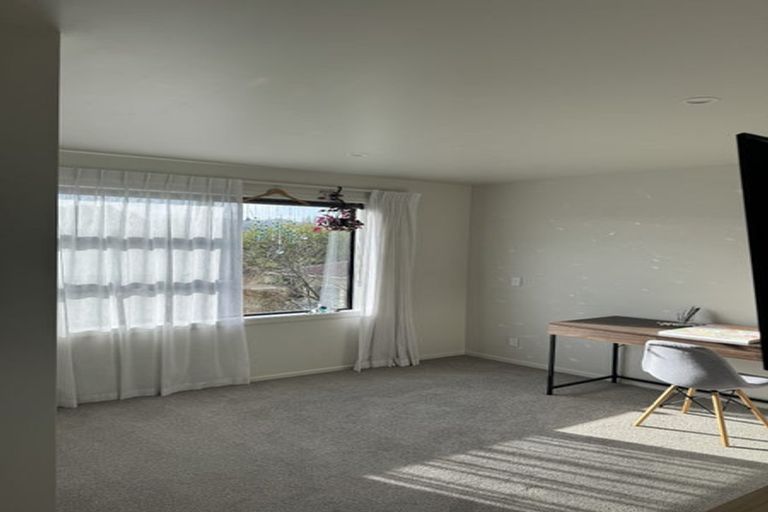 Photo of property in 2/91 Oxford Terrace, Epuni, Lower Hutt, 5011