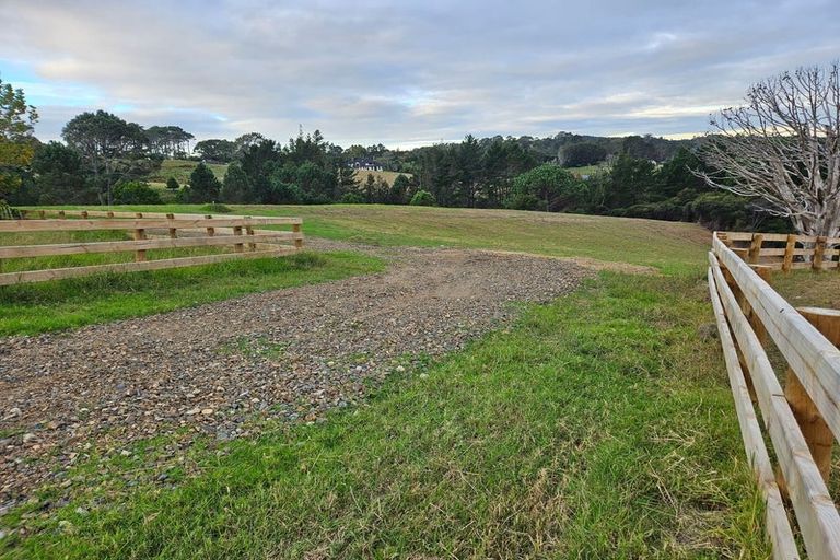 Photo of property in 679 Ridge Road, Riverhead, 0793