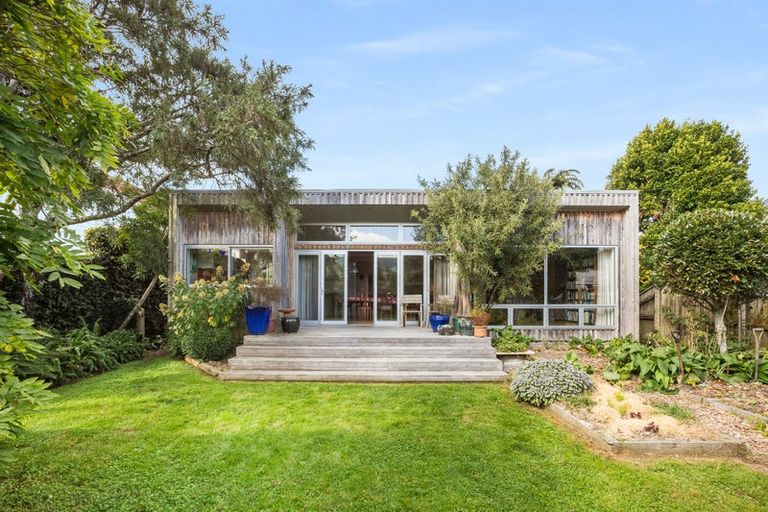 Photo of property in 42 Hathaway Avenue, Boulcott, Lower Hutt, 5010