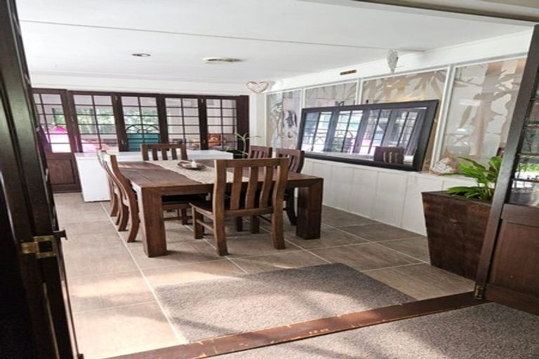 Photo of property in 824 West Coast Road, Oratia, Auckland, 0604