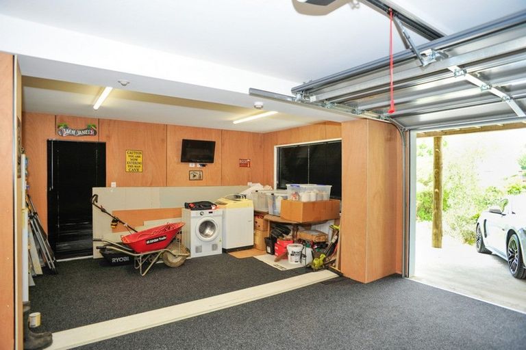 Photo of property in 2 Te Ara Crescent, Diamond Harbour, Lyttelton, 8971