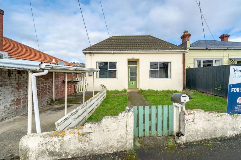 Photo of property in 9 Beresford Street, Kaikorai, Dunedin, 9010