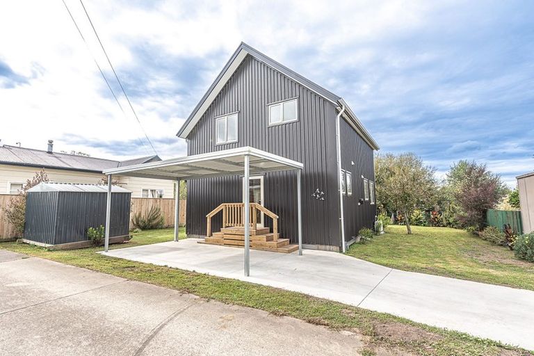 Photo of property in 23 Boyd Avenue, Mangere Bridge, Auckland, 2022