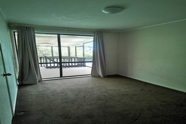 Photo of property in 35 Nile Road, Kelston, Auckland, 0602