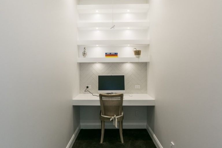 Photo of property in 137 Vigor Brown Street, Napier South, Napier, 4110