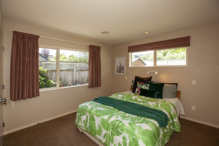 Photo of property in 4 Pukatea Close, Raumati Beach, Paraparaumu, 5032