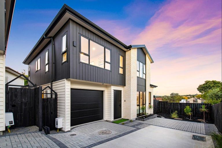 Photo of property in 22c Gulf Crest, Bucklands Beach, Auckland, 2012