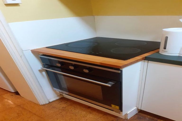 Photo of property in 36 Macdonald Crescent, Te Aro, Wellington, 6011