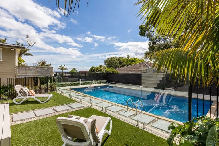 Photo of property in 74 Bleakhouse Road, Howick, Auckland, 2014