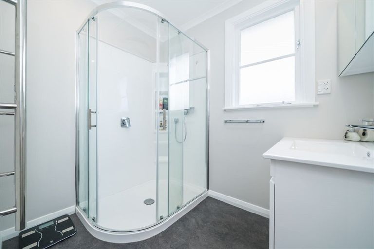 Photo of property in 2 Ascot Street, Hokowhitu, Palmerston North, 4410