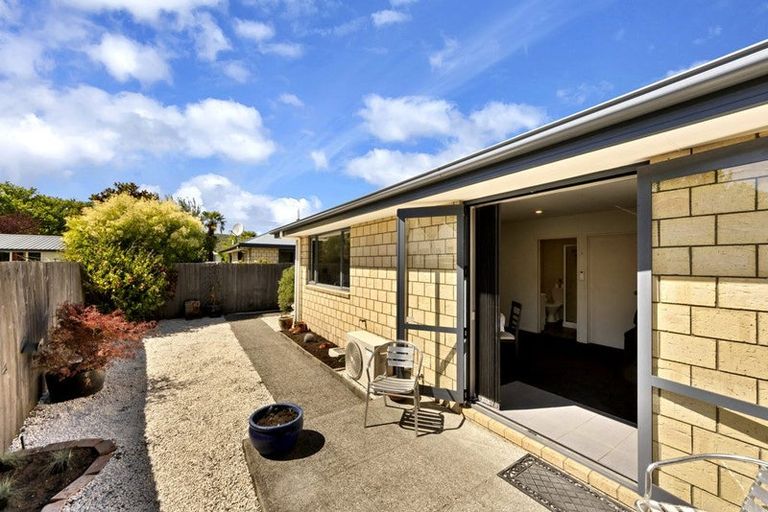 Photo of property in 2a Ferndown Lane, Bromley, Christchurch, 8062