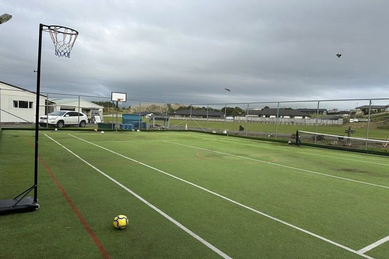 Photo of property in 4 Henwood Road, Mangere East, Auckland, 2024