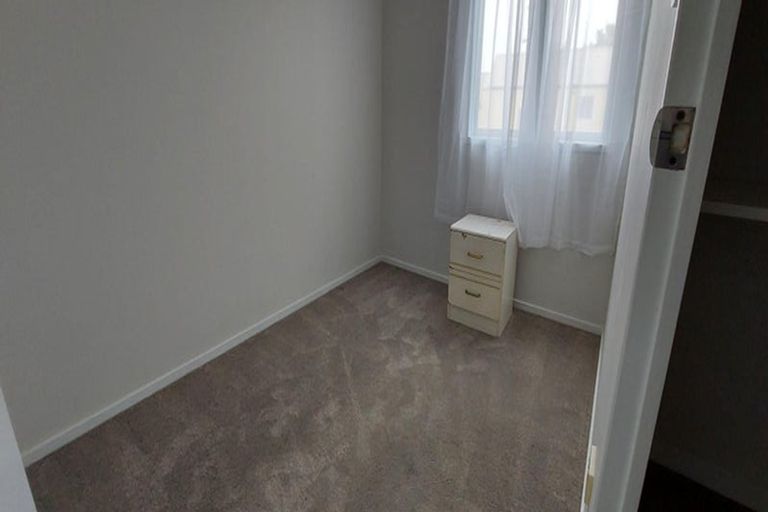 Photo of property in 1 Mt Lebanon Lane, Henderson, Auckland, 0612