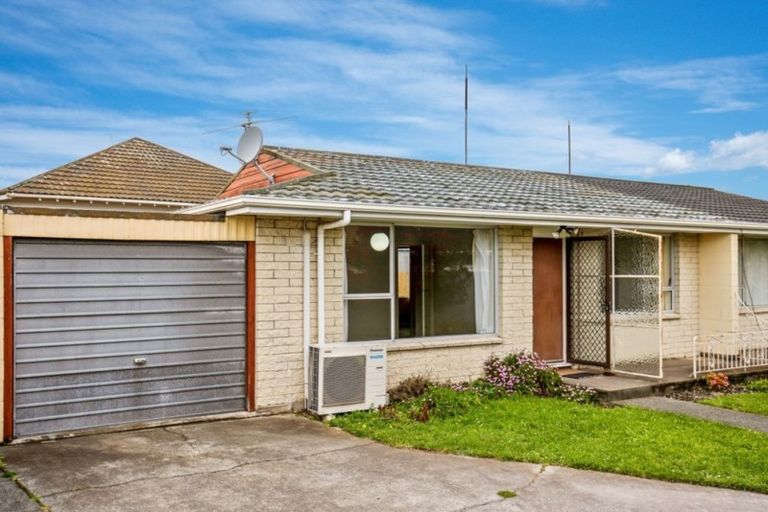 Photo of property in 2/32 Elizabeth Street, Riccarton, Christchurch, 8041