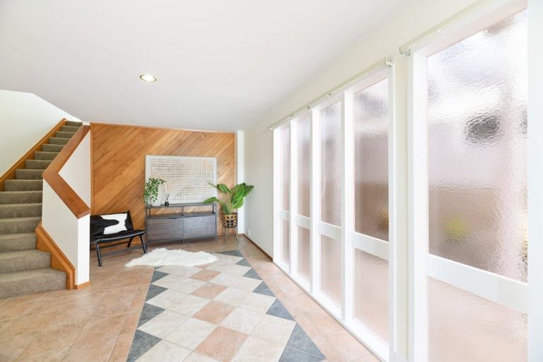 Photo of property in 5 Palmyra Way, Half Moon Bay, Auckland, 2012