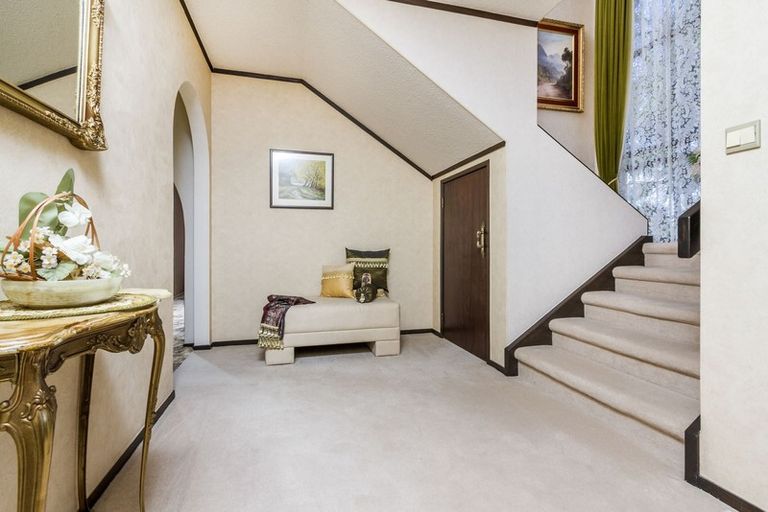 Photo of property in 24 Coronation Road, Hillcrest, Auckland, 0627