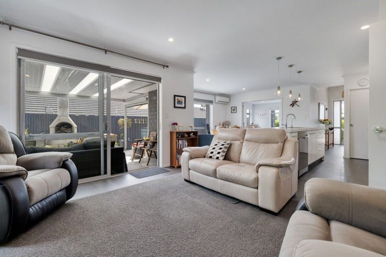 Photo of property in 2 Bernies Way, Ohauiti, Tauranga, 3112