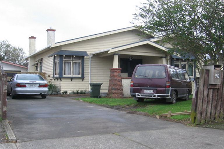 Photo of property in 90 Heretaunga Street, Palmerston North, 4414
