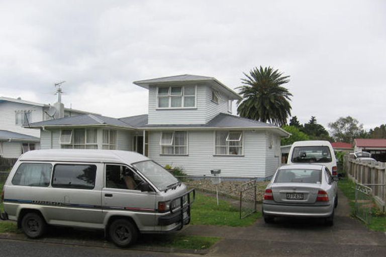 Photo of property in 6 De Thiery Place, Pakuranga Heights, Auckland, 2010