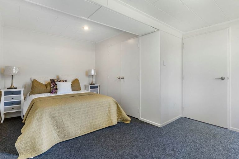 Photo of property in 14 Bentley Avenue, Glenfield, Auckland, 0629