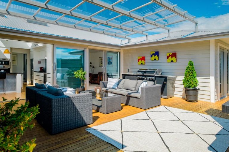 Photo of property in 93 Easther Crescent, Kew, Dunedin, 9012