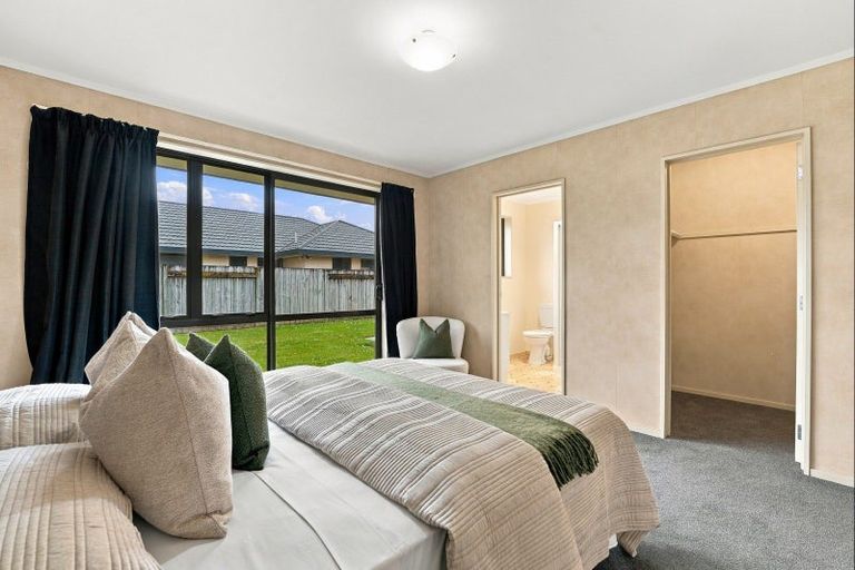 Photo of property in 71 Meridian Grove, Kelvin Grove, Palmerston North, 4414