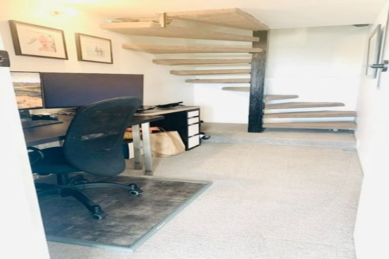 Photo of property in 11 Selleck Street, Mount Pleasant, Christchurch, 8081