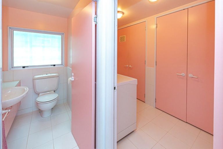 Photo of property in 14 Kent Road, Saint Johns Hill, Whanganui, 4501