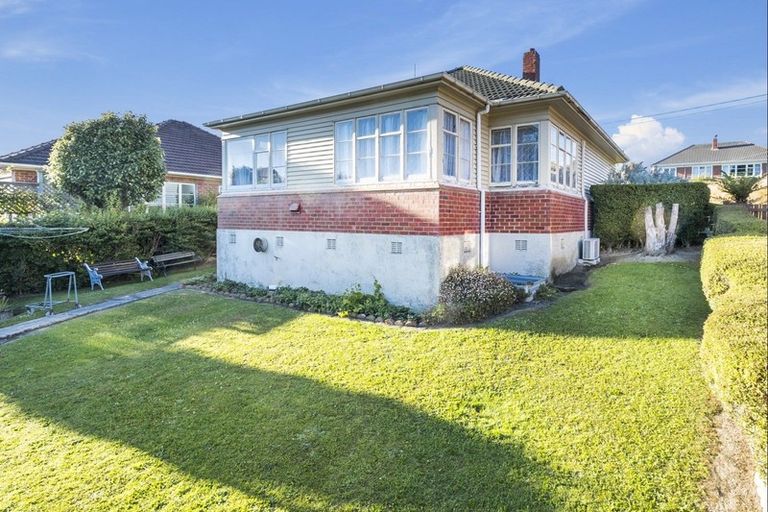 Photo of property in 27 Forresbank Avenue, Wakari, Dunedin, 9010