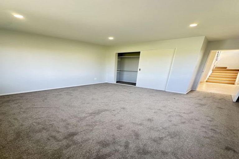 Photo of property in 27a Kelwyn Road, Kelston, Auckland, 0602