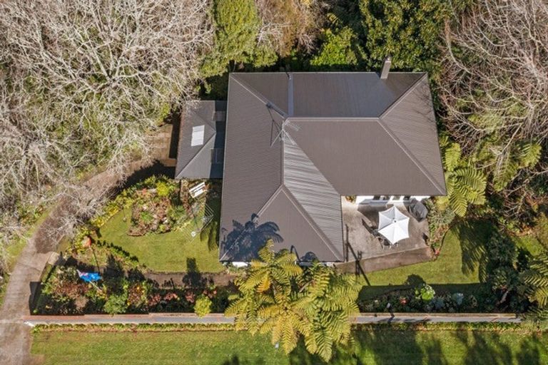 Photo of property in 1 High Road, Hawera, 4610