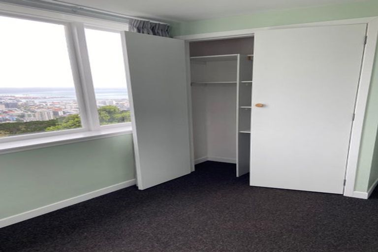 Photo of property in Harbour View Apartments, 147 Ohiro Road, Brooklyn, Wellington, 6021