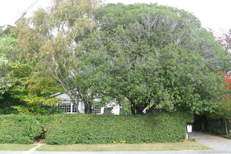 Photo of property in 2 Pempsey Street, Silverstream, Upper Hutt, 5019