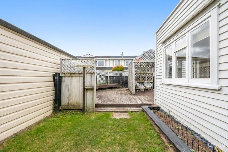 Photo of property in 27a Bauchop Road, Waterloo, Lower Hutt, 5011