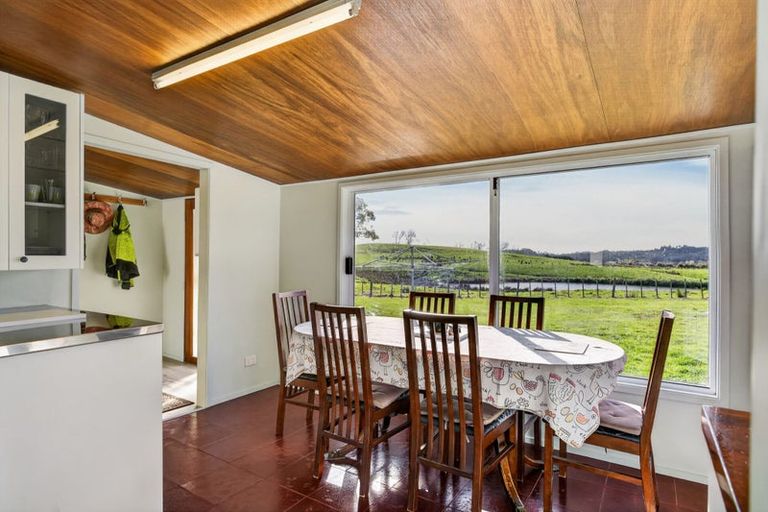 Photo of property in 272 Huarau Road, Whakapirau, Maungaturoto, 0583