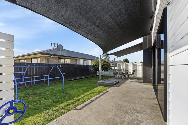 Photo of property in 23 Dreaver Drive, Waitara, 4320