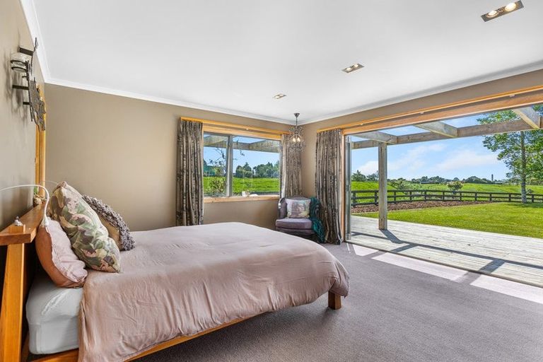 Photo of property in 390a Tukapa Street, Hurdon, New Plymouth, 4310