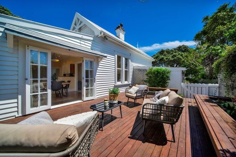 Photo of property in 47 Doralto Road, Frankleigh Park, New Plymouth, 4310