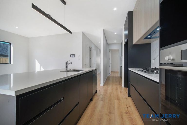 Photo of property in 31 Cloonlyon Drive, Flat Bush, Auckland, 2019
