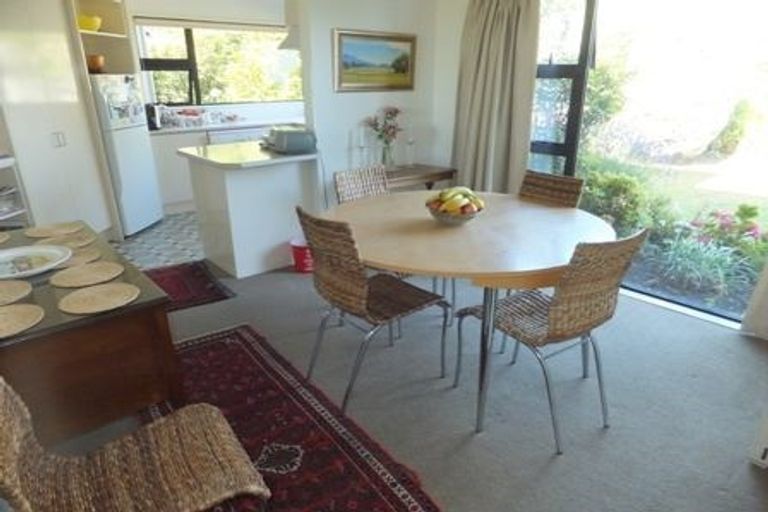 Photo of property in 2/12 Macmillan Avenue, Cashmere, Christchurch, 8022