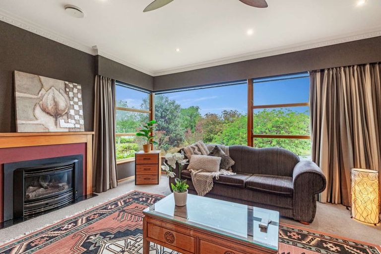 Photo of property in 38 Winston Avenue, Hokowhitu, Palmerston North, 4410