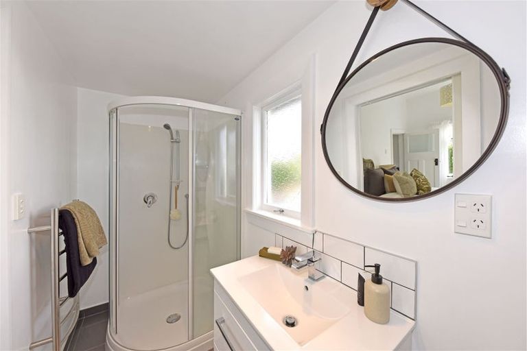 Photo of property in 18 Somerfield Street, Somerfield, Christchurch, 8024