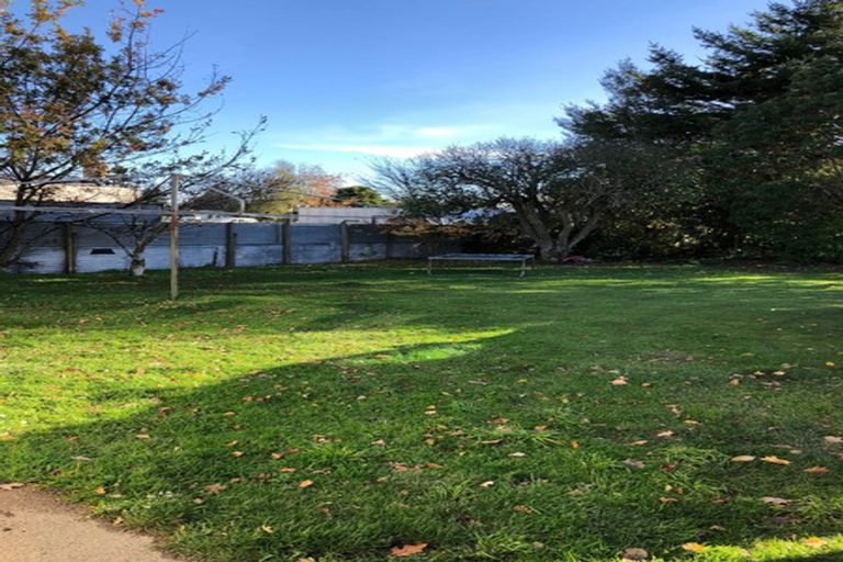 Photo of property in 13 Hunter Street, Edendale, 9825