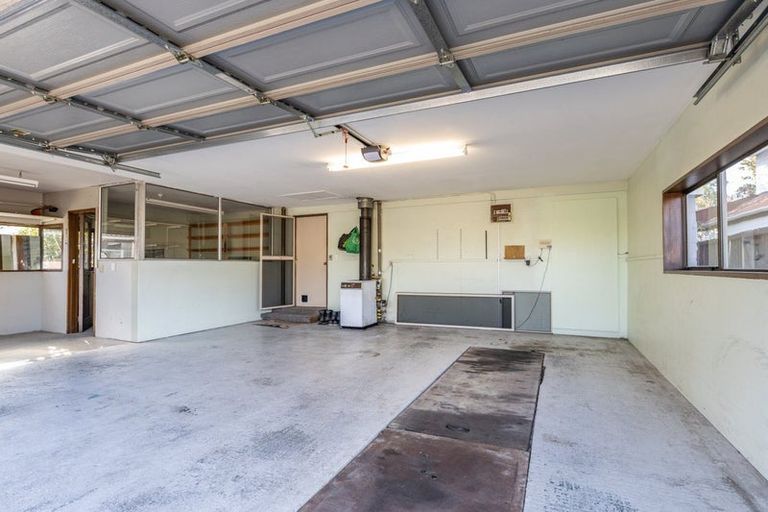 Photo of property in 14 Banks Place, Rangiora, 7400